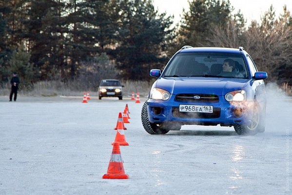 Контраварийное вождение в Абакане. Ultra Подарки. Купить уроки контраварийного вождения в Абакане. Научитесь водить машину в любых условиях! Сервис UltraPodarki.ru 8 800 505 95 30. Контраварийное вождение Абакан, контраварийное вождение, экстремальное вождение Абакан, экстремальное вождение, обучение вождению Абакан, обучение вождению, вождение Абакан, вождение,  курс вождения Абакан, курс вождения, курсы экстремальное вождения Абакан, курсы экстремального вождения, обучение в автошколе Абакан, обучение в автошколе