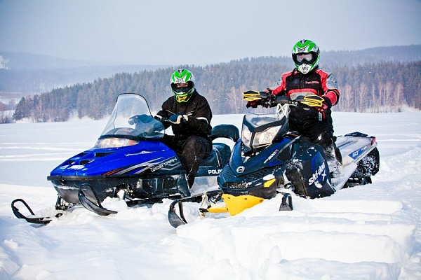 Катание на снегоходах в Абакане в подарок. Сервис Ultra Подарки
. Подарочный сертификат на катание на снегоходах в Абакане с друзьями. Закажите прокат снегоходов в подарок для мужчины по привлекательным ценам. Живописные маршруты для езды на снегоходах это отличная возможность активного отдыха. Сервис UltraPodarki.ru 8 800 505 95 30. катание на снегоходах, подарочный сертификат на катание на снегоходе, прокат снегоходов, прокат снегоходов Абакан, катание на снегоходах Абакан, езда на снегоходе