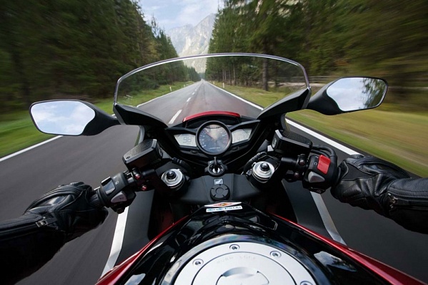 Катание на мотоцикле в Абакане. ULTRA ПОДАРКИ. Купить катание на мотоцикле в Абакане. Попробовав езду на мотоциклах, вы получите порцию адреналина и невероятные эмоции. Сервис: UltraPodarki.ru 8 800 505 95 30.. Катание на мотоцикле в Абакане, прокат мотоциклов Абакан, катание на мотоциклах, прокат мотоцикла, езда на мотоцикле Абакан, езда на мотоцикле, мотопрогулка Абакан, мотопрогулка