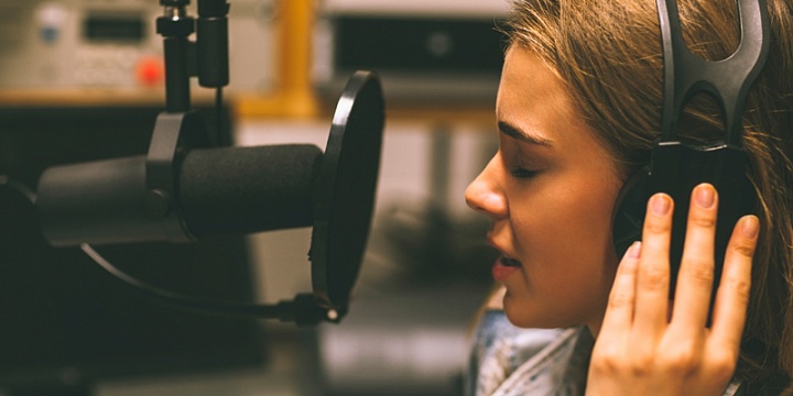 Запись песни в Абакане. Ultra Подарки. Запись песни в студии звукозаписи Абакана. Купить сертификат на создание своей песни в студии. Ultra Подарки Сервис UltraPodarki.ru 8 800 505 95 30. Запись песни Абакан, запись песни, запись песни в студии Абакана, запись песни в студии, сертификат на запись песни в Абакане, сертификат на запись песни, урок вокала Абакан, урок вокала, обучение вокалу Абакан, обучение вокалу, эстрадный вокал Абакан, эстрадный вокал,  создание песни Абакан, создание песни