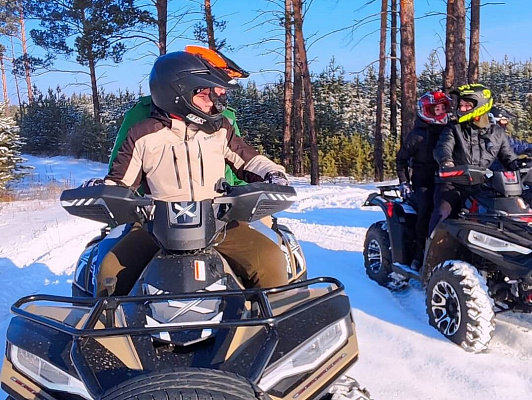 Катание на квадроциклах в Абакане. Подарочные сертификаты Ultra Подарки. Подарочный сертификат на катание на квадроциклах в Абакане. Закажите прокат квадроциклов и наслаждайтесь активным отдыхом с друзьями. Выбирайте живописные маршруты для езды на квадроциклах. Сервис UltraPodarki.ru 8 800 505 95 30. Катание на квадроциклах, катание на квадроциклах Абакан, прокат квадроциклов, прокат квадроциклов Абакан, езда на квадроцикле, езда на квадроцикле Абакан, катание на квадроциклах зимой, Катание на квадроциклах летом, сертификат на катание на квадроциклах, сертификат квадроциклы, сертификат квадроциклы Абакан
