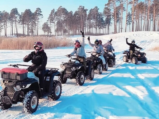 Катание на квадроциклах в Абакане. Подарочные сертификаты Ultra Подарки. Подарочный сертификат на катание на квадроциклах в Абакане. Закажите прокат квадроциклов и наслаждайтесь активным отдыхом с друзьями. Выбирайте живописные маршруты для езды на квадроциклах. Сервис UltraPodarki.ru 8 800 505 95 30. Катание на квадроциклах, катание на квадроциклах Абакан, прокат квадроциклов, прокат квадроциклов Абакан, езда на квадроцикле, езда на квадроцикле Абакан, катание на квадроциклах зимой, Катание на квадроциклах летом, сертификат на катание на квадроциклах, сертификат квадроциклы, сертификат квадроциклы Абакан
